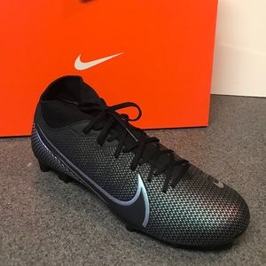 Nike Superfly 7 FG/MG, size 11 M & 12.5 W